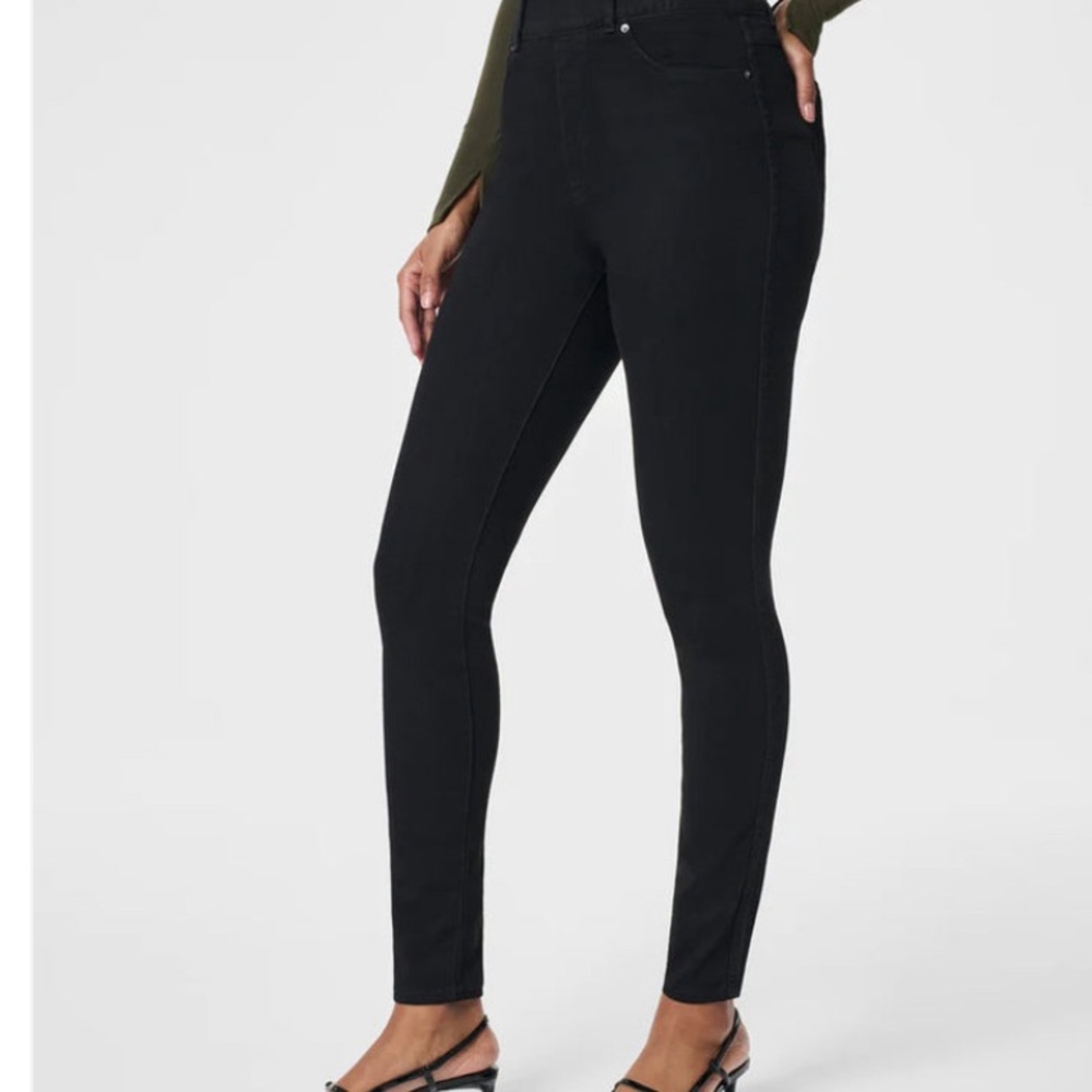 Black SPANX skinny jeans!